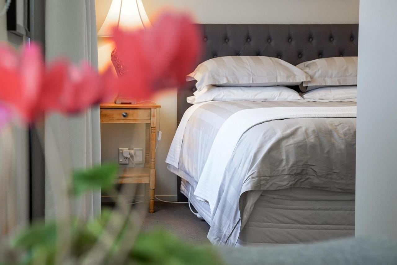 Ambience On Pacific Bed & Breakfast Палмерстън Норт Екстериор снимка